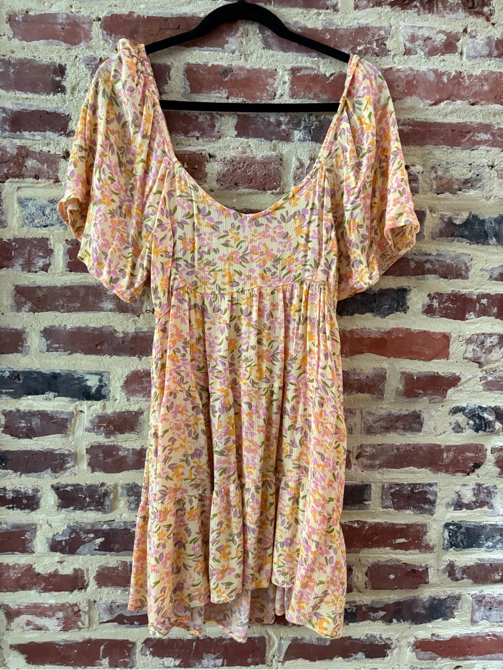 Billabong Cream Floral Scoop-Neck Dress with Pink and Orange Accents
